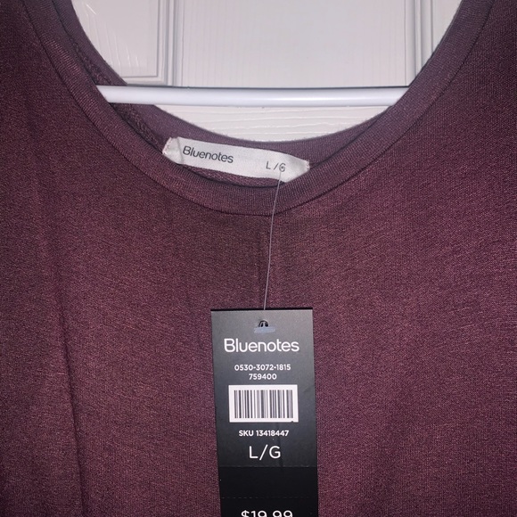 Sleeveless maroon dress - Picture 2 of 3